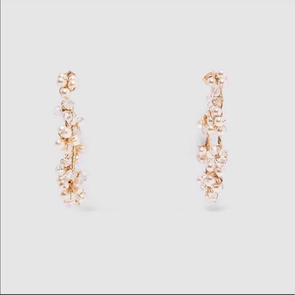 Zara Pearl Hoop Earrings - Picture 4 of 6